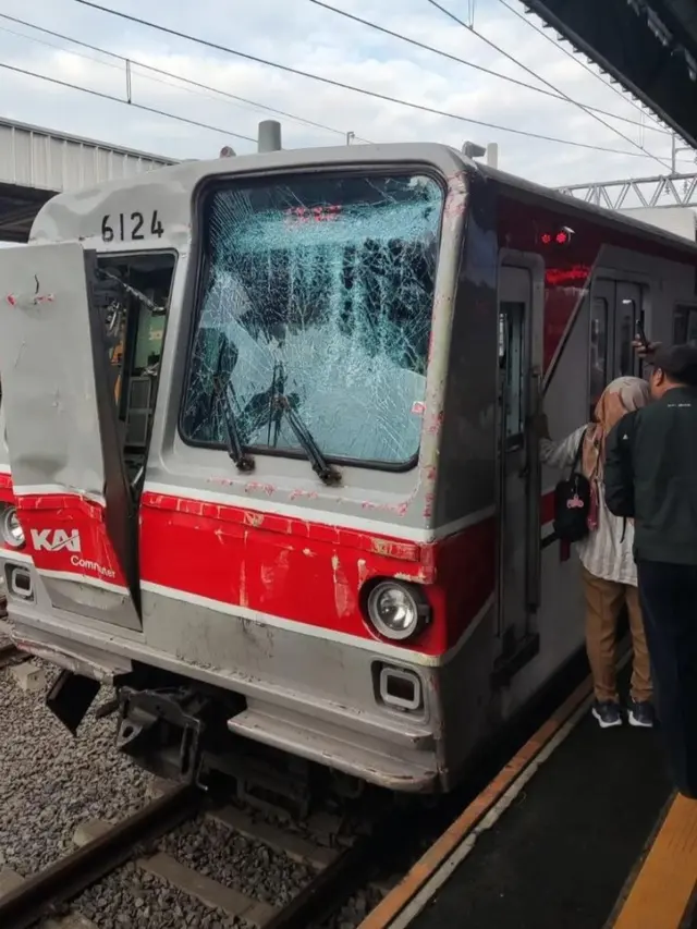 KRL Tabrak Truk Tangerang: Detik-Detik Dramatis Kecelakaan Maut