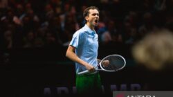 Medvedev Raih 400 Kemenangan Tur, Sejarah Baru di Halle