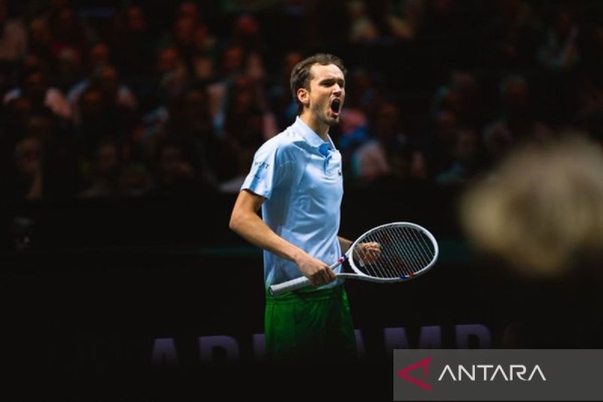 Medvedev Raih 400 Kemenangan Tur, Sejarah Baru di Halle