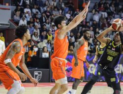 Pelita Jaya Hancurkan Prawira, Skor Telak 111-67!
