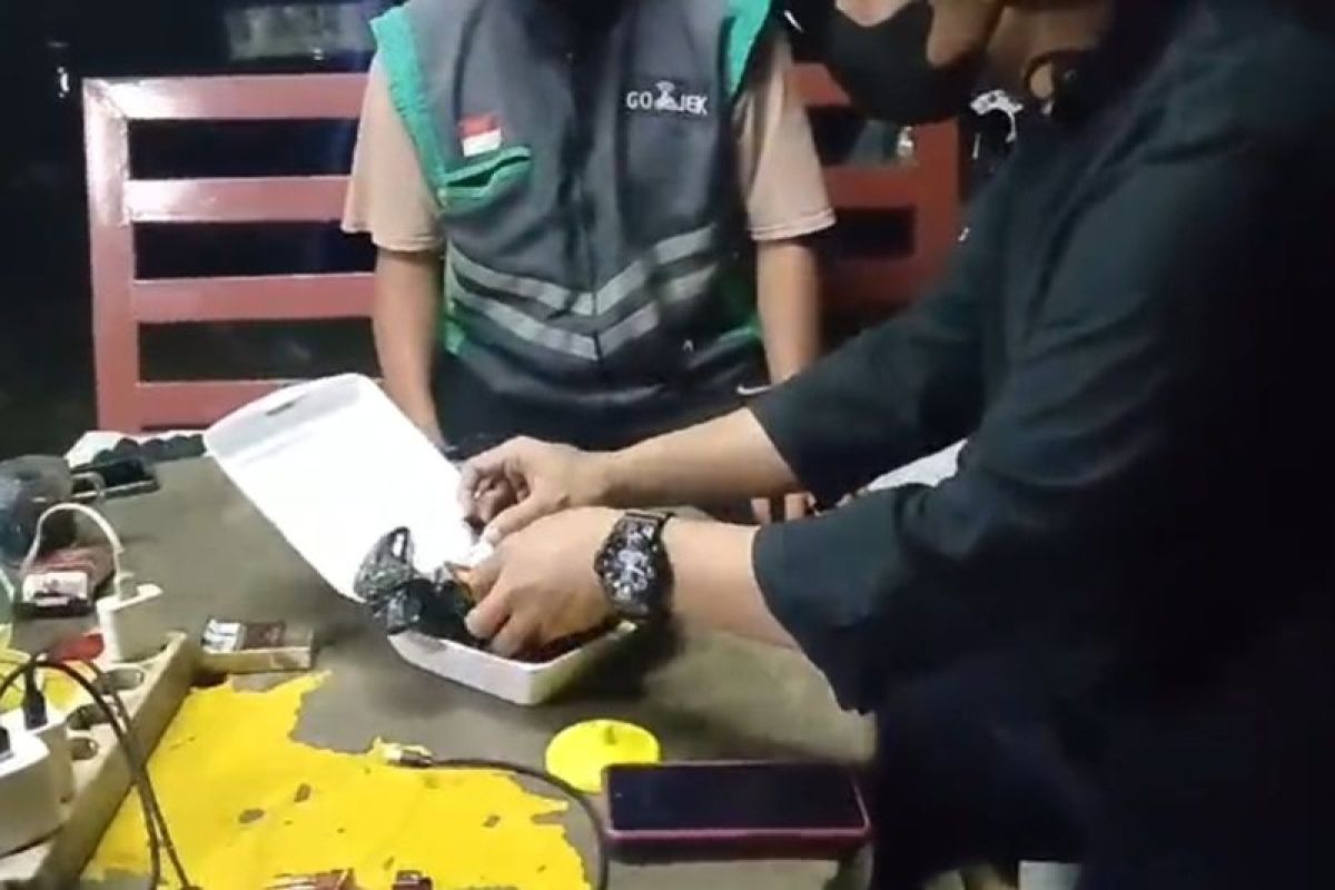 Pengungkapan Mengejutkan: Ojek Online Jakarta Barat Antar Paket Sabu