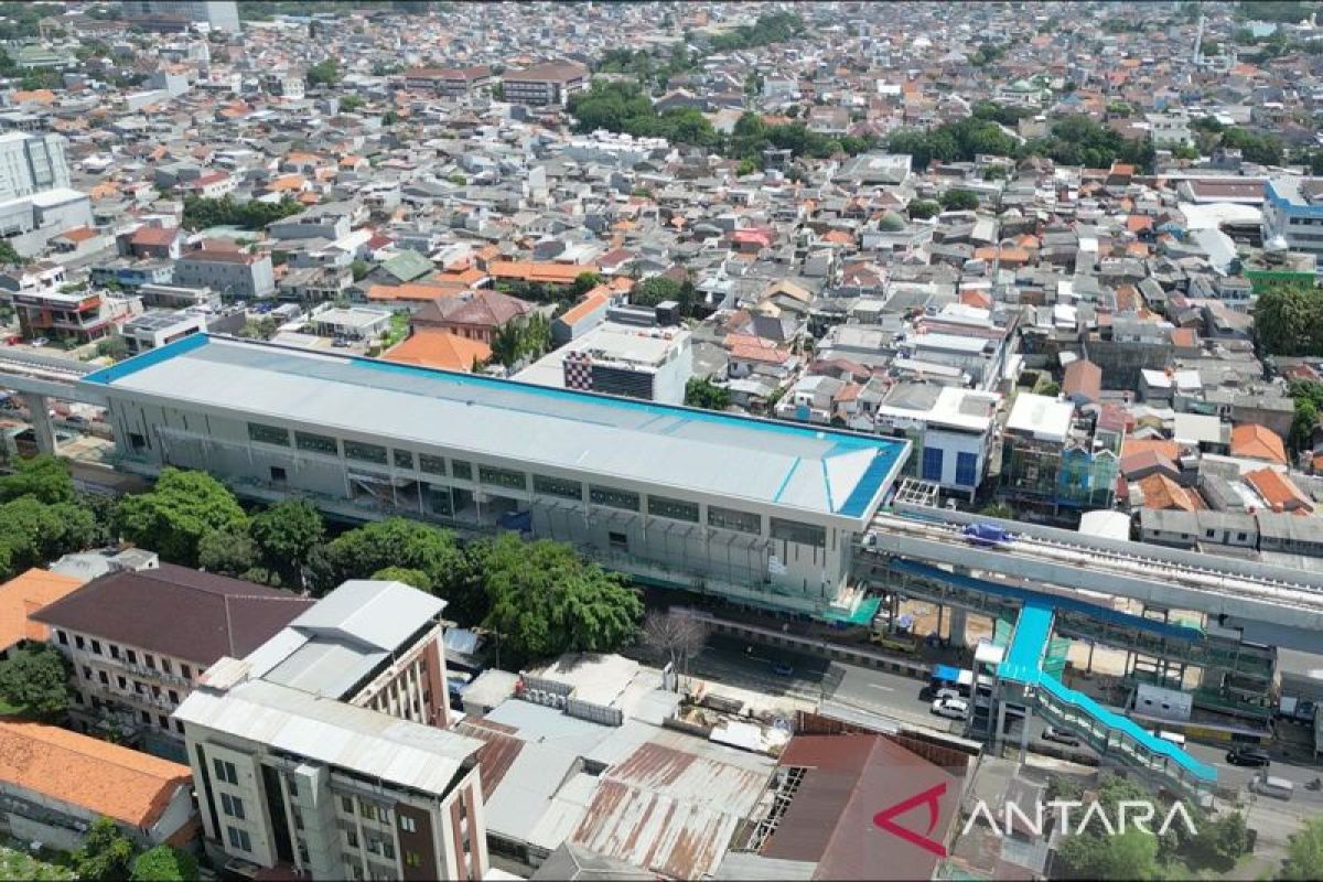 Rayakan HUT Jakarta: Naik LRT cuma Rp1, Serbu sekarang!
