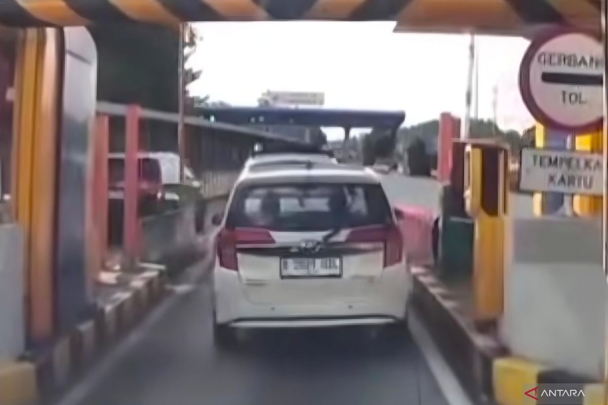 Tilang Keras! Polisi Buru Pengemudi Nekat Terobos Tol Depok