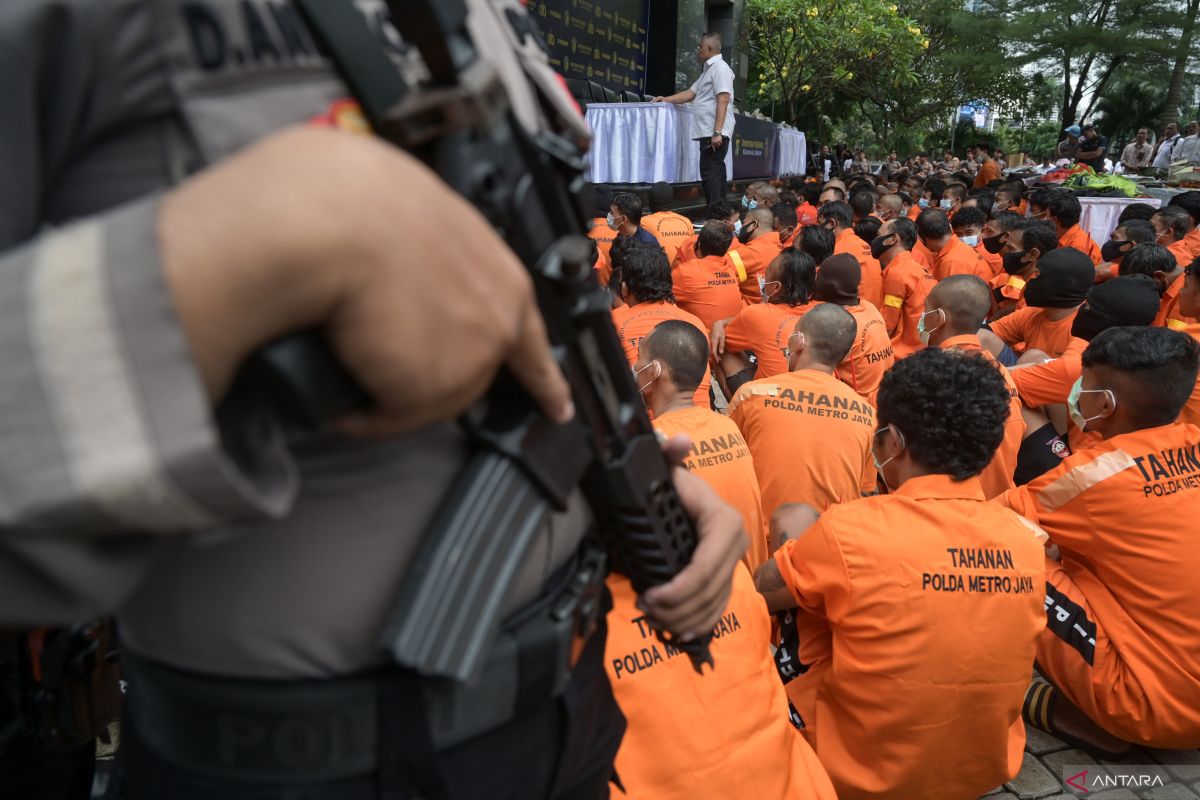 Aksi Pemalakan Sadis Pulomas: Bawa Sajam di Lampu Merah