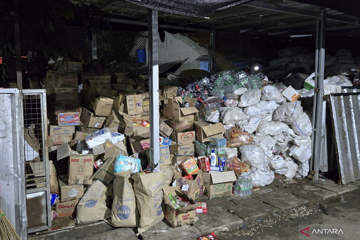 Bazar Tangsel: Polisi Ungkap Jual Barang Kedaluwarsa Mengejutkan