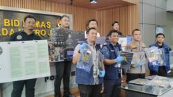 Bongkar Peran Tersangka Love Scamming di Jakarta Timur