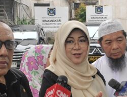 Dokter Tifa Dihujani 68 Pertanyaan: Ijazah Palsu Terungkap?