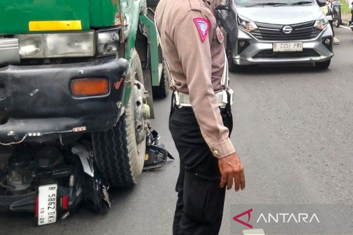 Kecelakaan Maut Daan Mogot: Pemotor Kritis Tertabrak Truk Kontainer