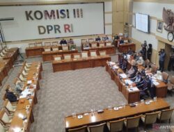 MK Putuskan Pemilu Terpisah? DPR Rapat Bahas Pakar Hukum