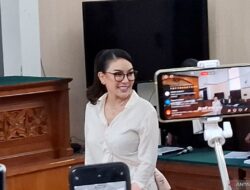 Nikita Mirzani: Perlakuan Tak Adil, Disebut Pelaku Berbahaya?