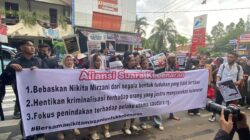 Nikita Mirzani: Simpatisan tuntut keadilan Pengadilan Negeri Jaksel