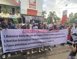 Nikita Mirzani: Simpatisan tuntut keadilan Pengadilan Negeri Jaksel