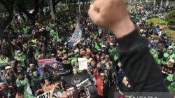 Ribuan Polisi Kawal Demo Ojol Monas: Keamanan Terjaga?