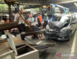 Sopir Mengantuk Sebabkan Tabrakan Beruntun Jakarta Timur?