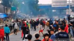 Tawuran Jatinegara: Pelaku Buang Sajam Dekat Rel KA