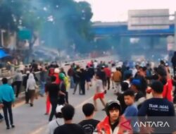 Tawuran Jatinegara: Pelaku Buang Sajam Dekat Rel KA